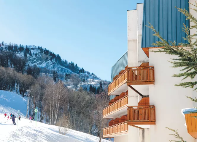 Formule raquettes dans notre village vacances à Saint-François Longchamp