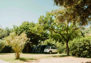 Camping 3 étoiles authentique et familial à Cagnes-sur-Mer sur la Côte d'Azur © Léa Tavolaro
