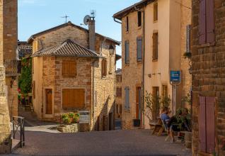 Beaujolais, sur les chemins des pierres dorées ©Etienne Ramousse Beaujolais Tourisme