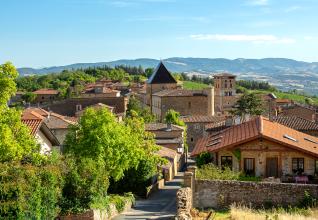 Beaujolais, sur les chemins des pierres dorées ©Etienne Ramousse Beaujolais Tourisme